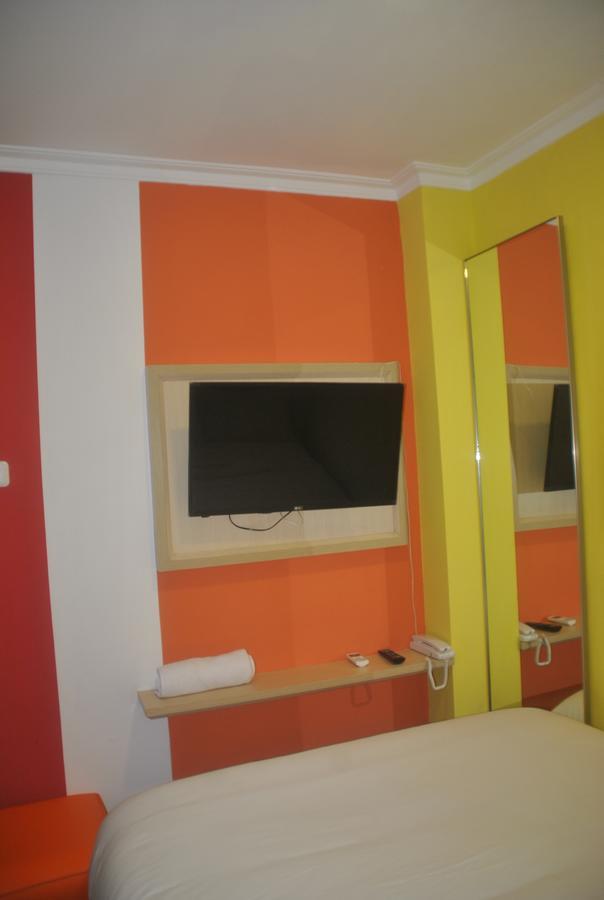 Djo Front One Inn Bengkulu Dış mekan fotoğraf