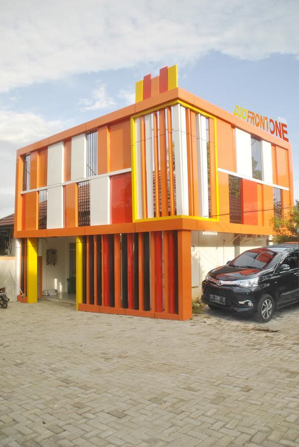 Djo Front One Inn Bengkulu Dış mekan fotoğraf