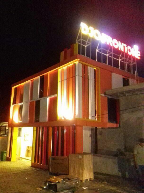 Djo Front One Inn Bengkulu Dış mekan fotoğraf