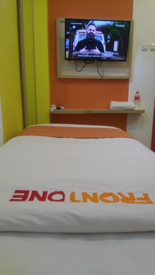 Djo Front One Inn Bengkulu Dış mekan fotoğraf