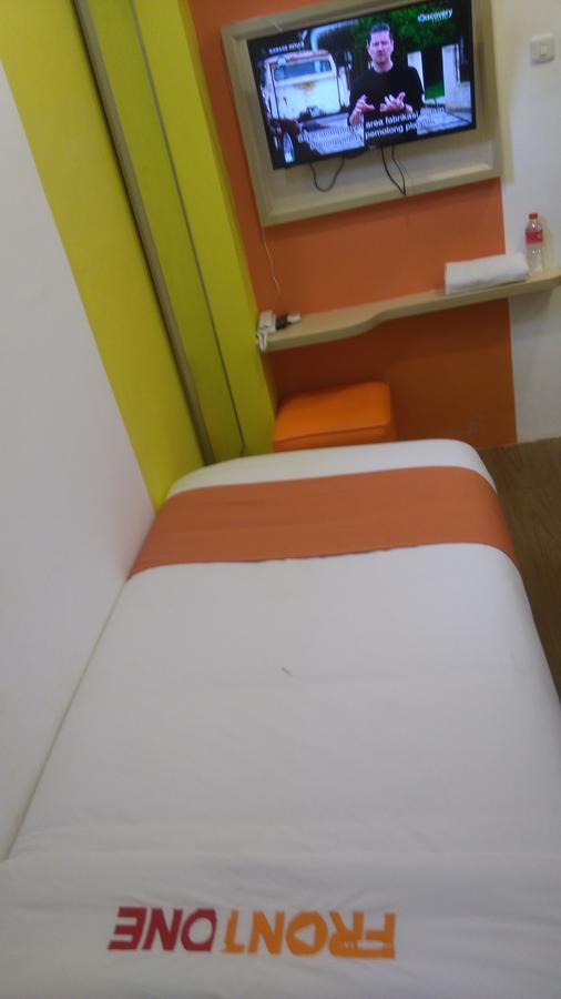 Djo Front One Inn Bengkulu Dış mekan fotoğraf