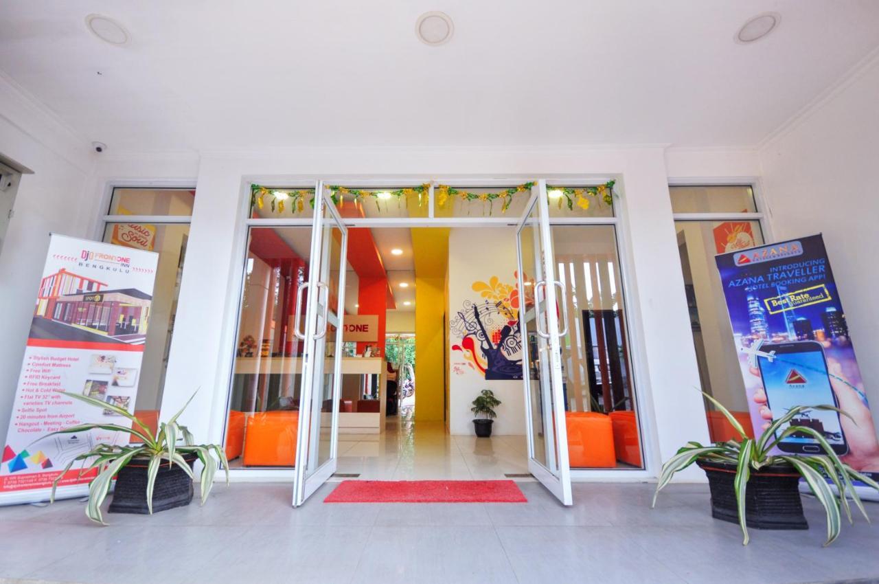 Djo Front One Inn Bengkulu Dış mekan fotoğraf