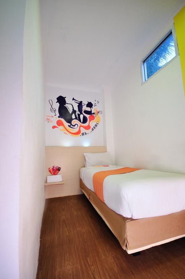 Djo Front One Inn Bengkulu Dış mekan fotoğraf