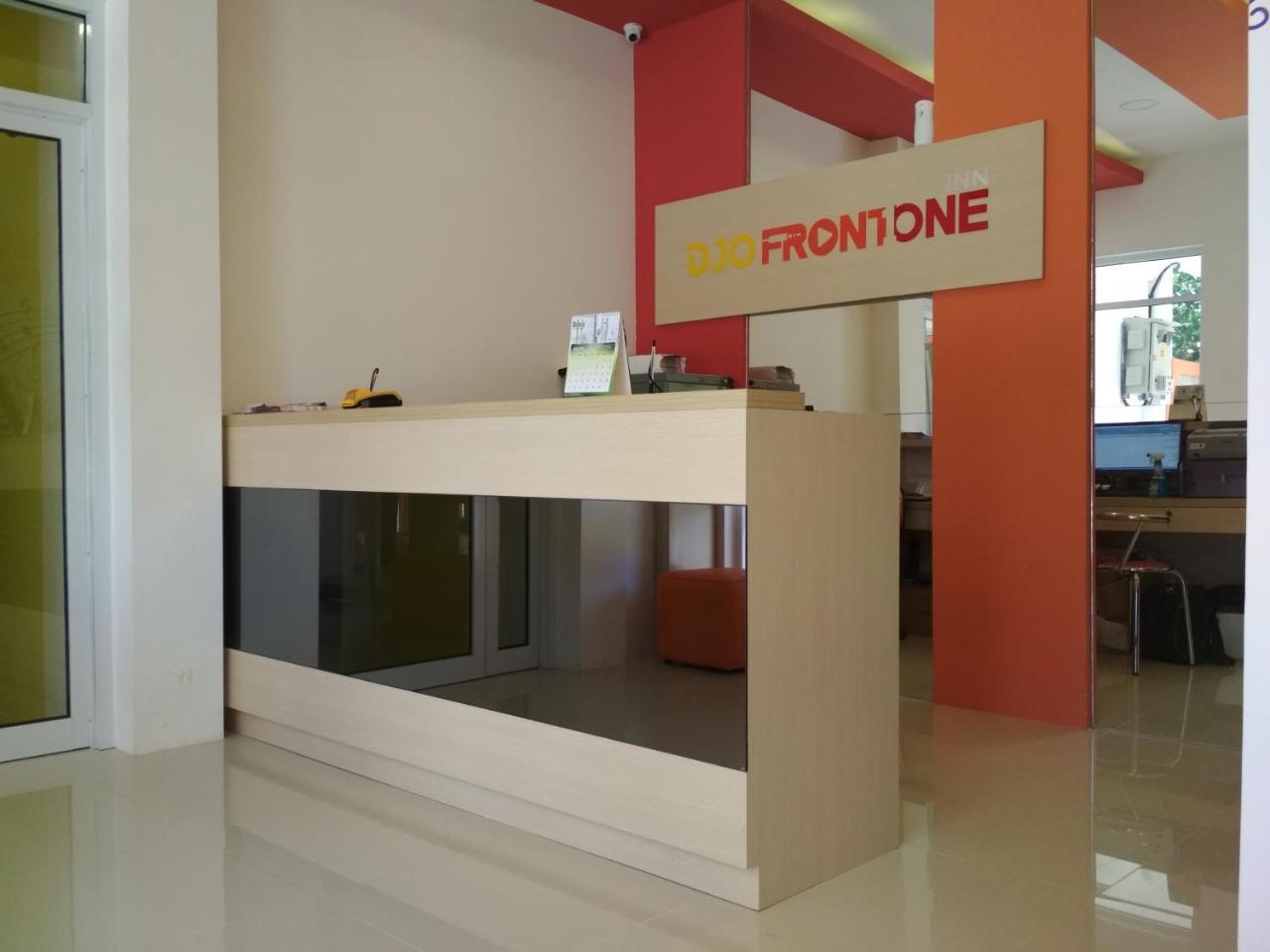 Djo Front One Inn Bengkulu Dış mekan fotoğraf